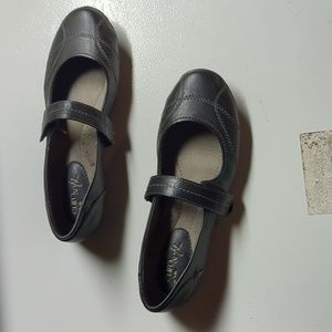 Euro Soft Sebrina black leather 7M